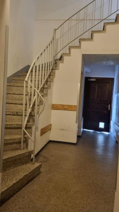 Apartment Mit 2 Betten Inklusive Gratis Parkplatz กราซ ภายนอก รูปภาพ