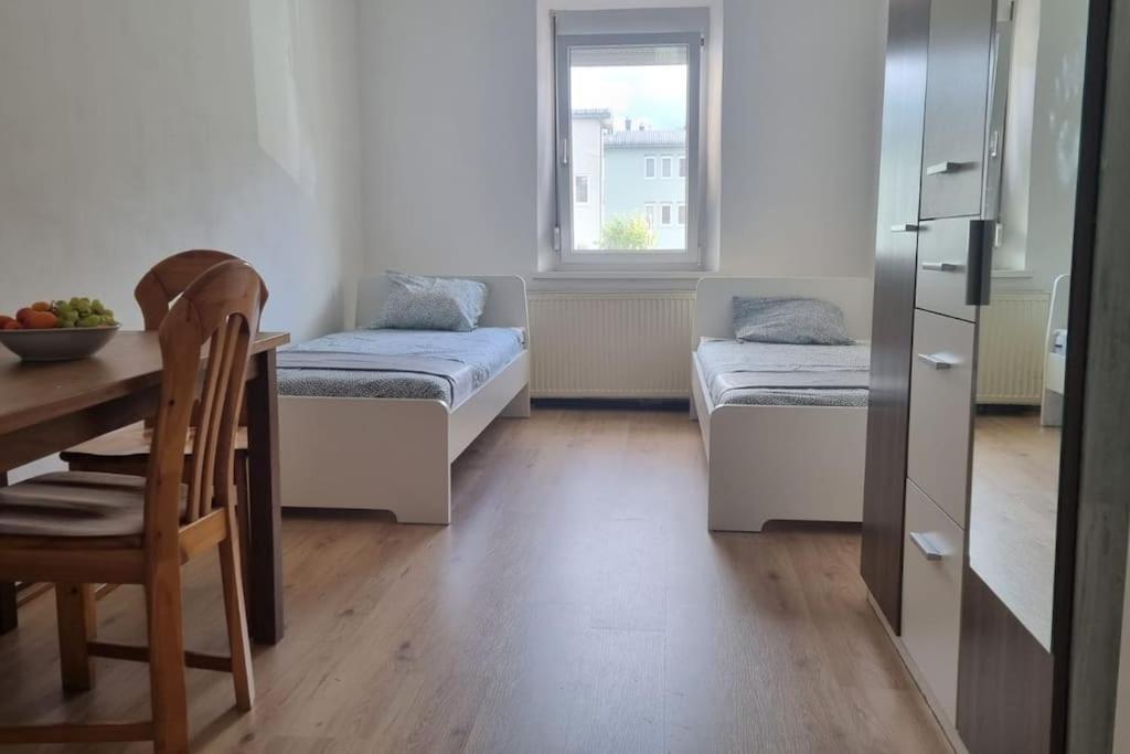 Apartment Mit 2 Betten Inklusive Gratis Parkplatz กราซ ภายนอก รูปภาพ